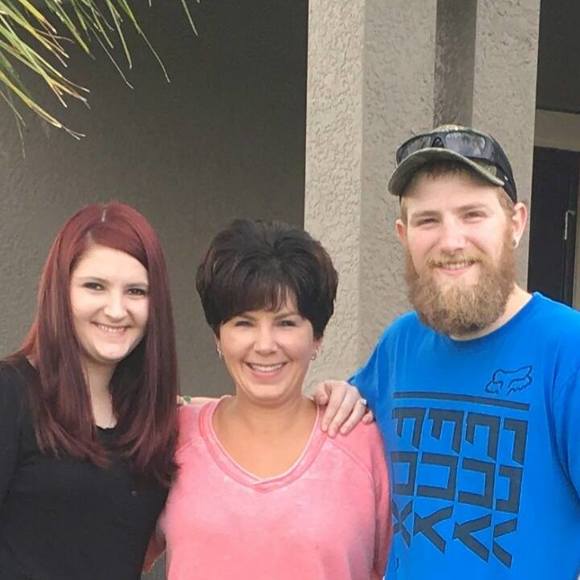 Meet your Posher, Lesa - Picture 1 of 1